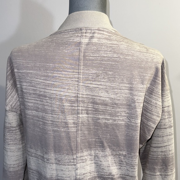 Lululemon Mula Bundle Wrap - Picture 11 of 17